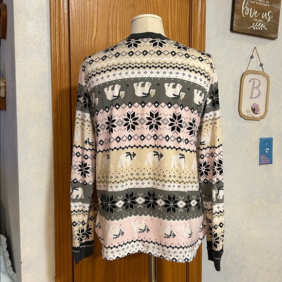 Secret Treasures Polar Bear Pajamas - Size Medium - Picture 4 of 12